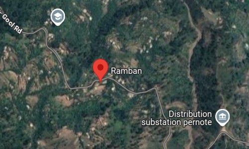 Three soldiers killed as Indian Army truck falls into ditch in Kashmir