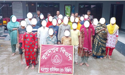 BSF pushes 54 people through Jhenaidah border