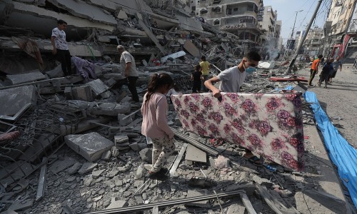 At least 27 killed in fresh shelling targeting Gazans waiting for aid