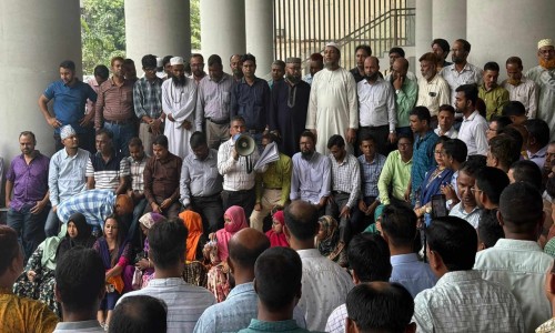Protests Resume at Secretariat Demanding Repeal of Public Service (Amendment) Ordinance
