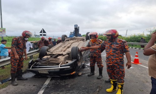 3 killed in private car accident on Mawa Expressway